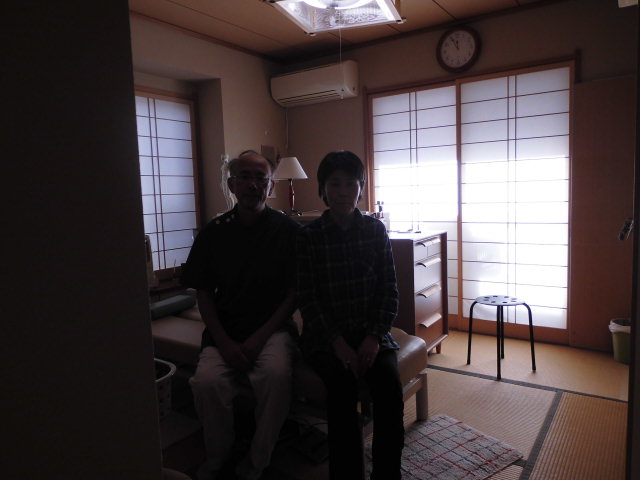 足が痛くて車から降りるの大変だった女性